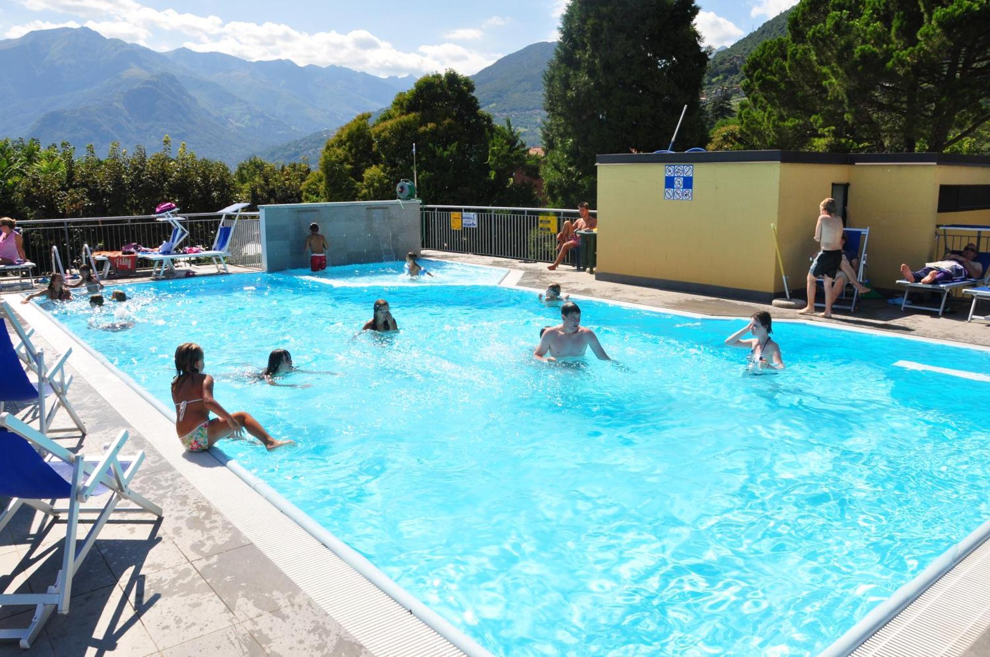 Camping Villaggio Paradiso โดมาโซ ภายนอก รูปภาพ