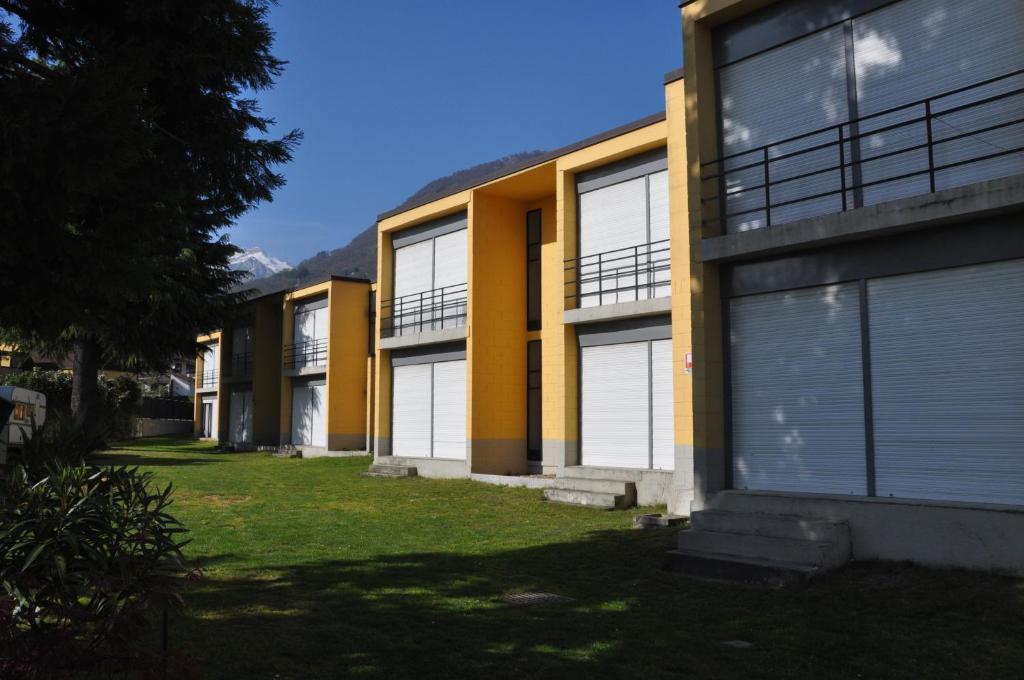 Camping Villaggio Paradiso โดมาโซ ภายนอก รูปภาพ