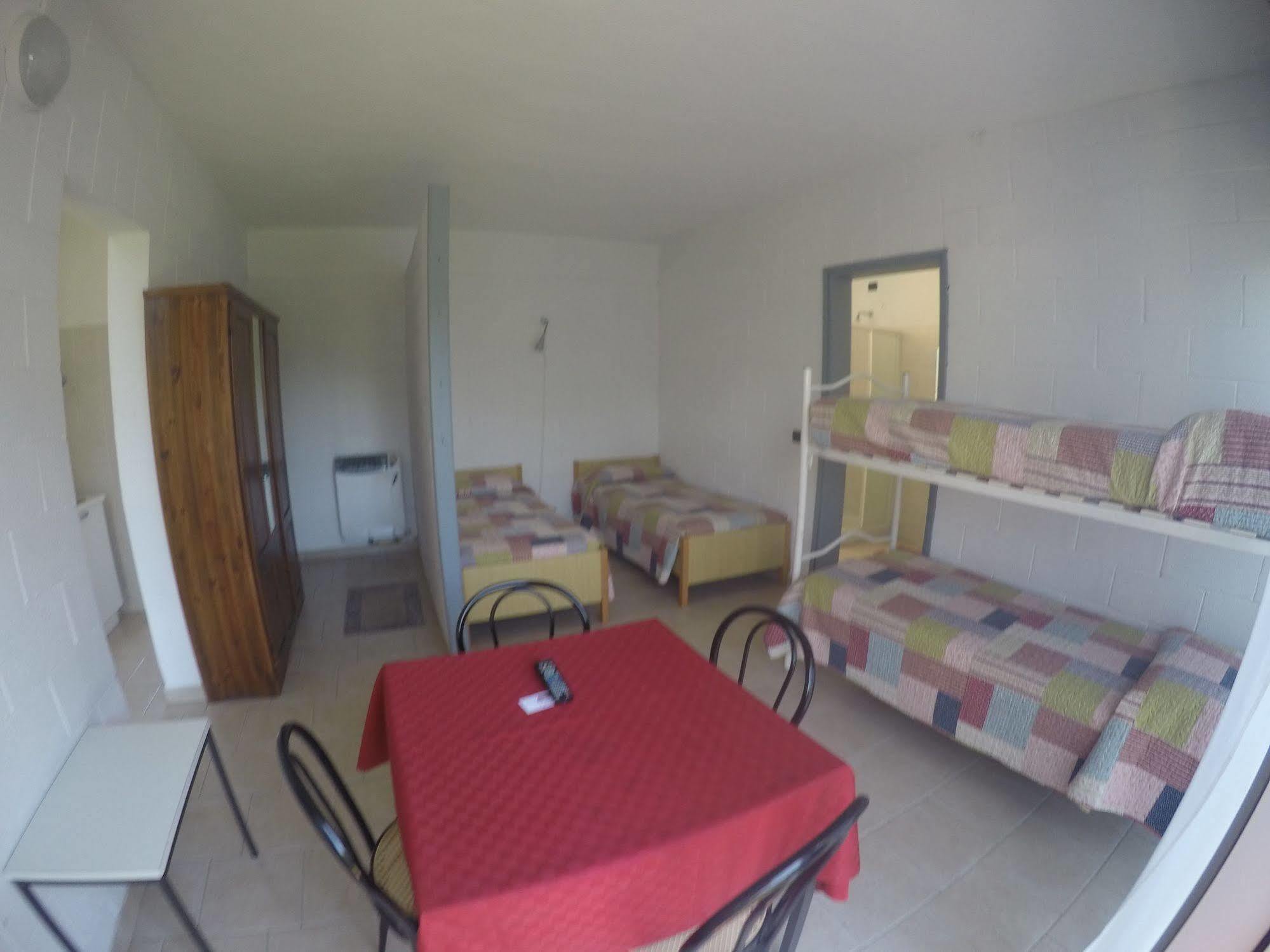 Camping Villaggio Paradiso โดมาโซ ภายนอก รูปภาพ