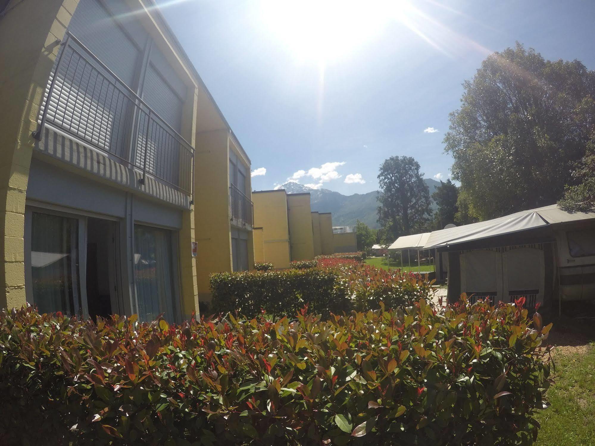 Camping Villaggio Paradiso โดมาโซ ภายนอก รูปภาพ